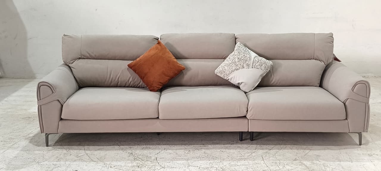 BY.751(2) - 4.5 SEATER - BLR WH
