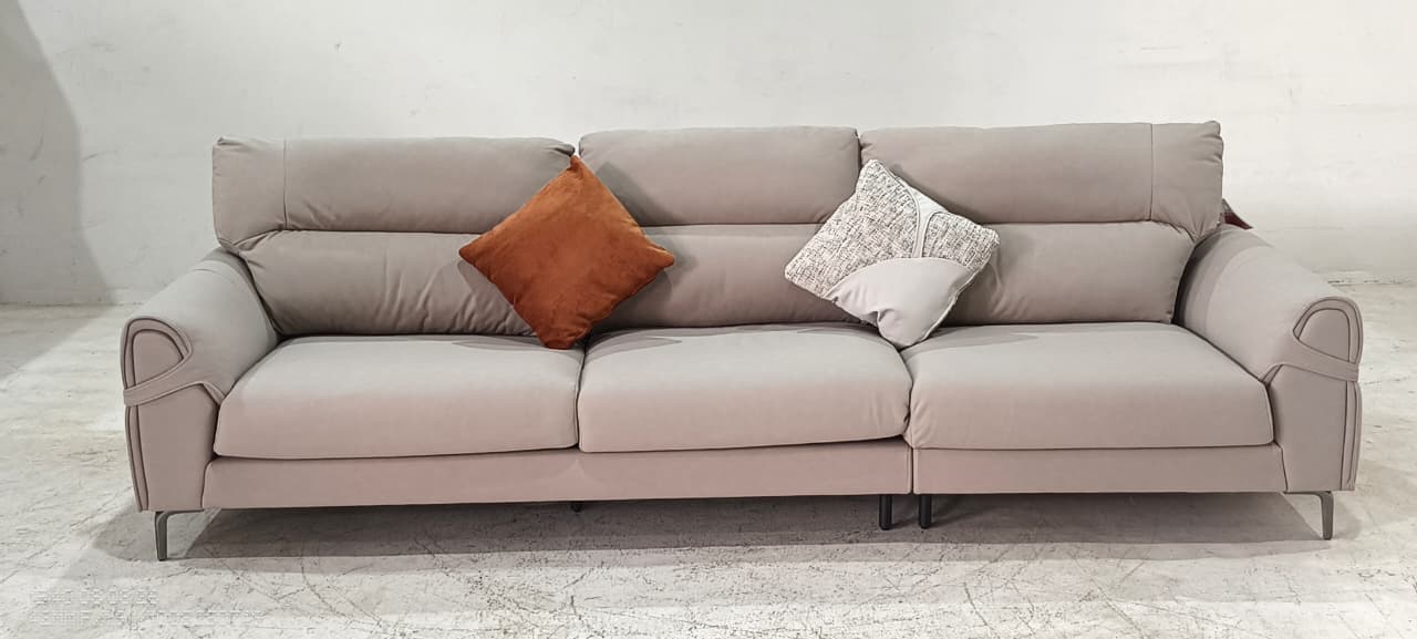 BY.751(2) - 4.5 SEATER - BLR WH
