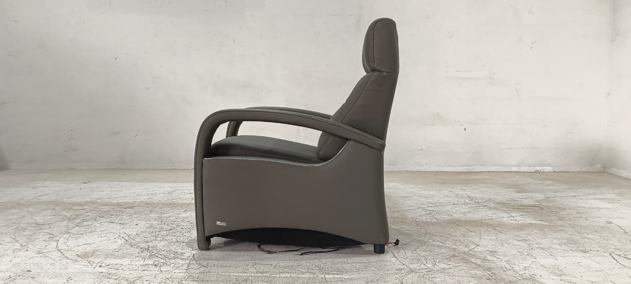 AW2312C - 1 SEATER RECLINER(ELECTRIC) - BLR WH