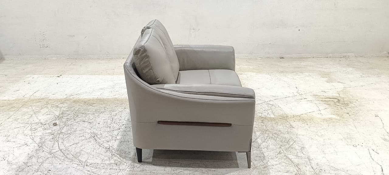 8159(2) - 2 SEATER - BLR WH