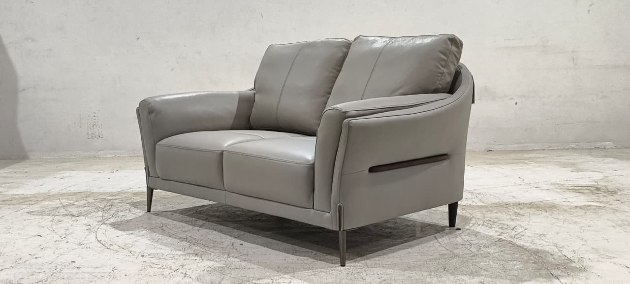 8159(2) - 2 SEATER - BLR WH