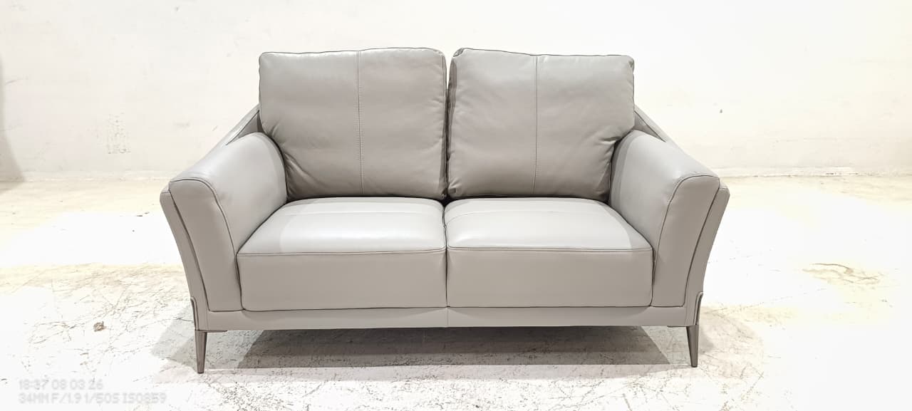 8159(2) - 2 SEATER - BLR WH