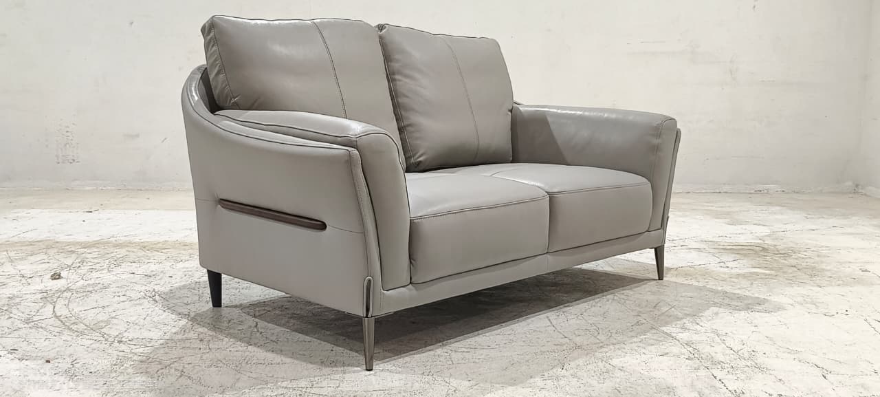 8159(2) - 2 SEATER - BLR WH