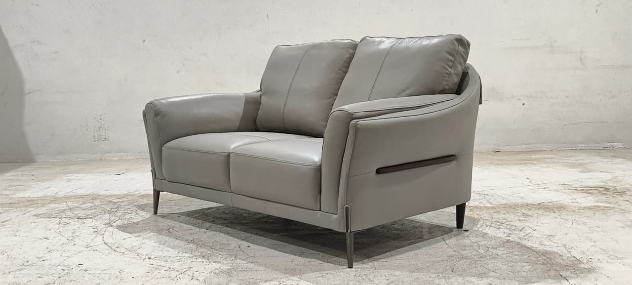 8159(2) - 2 SEATER - BLR WH