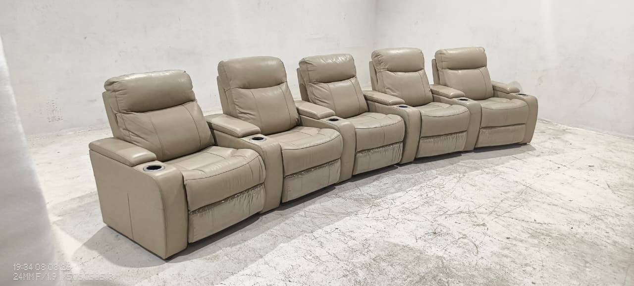 UY111HM - 5 SEATER HOMETHEATRE - BLR WH