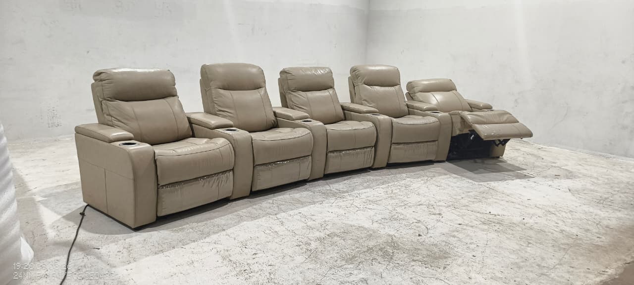 UY111HM - 5 SEATER HOMETHEATRE - BLR WH