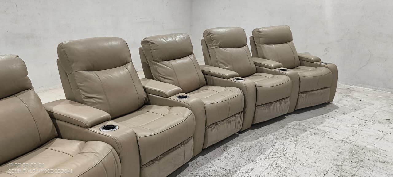 UY111HM - 5 SEATER HOMETHEATRE - BLR WH