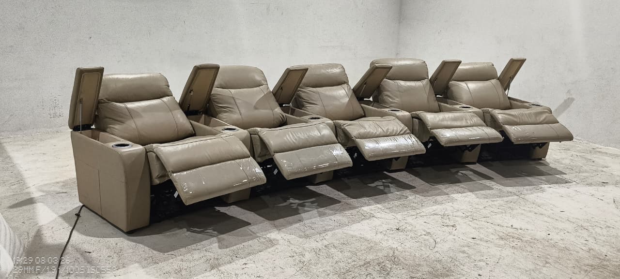 UY111HM - 5 SEATER HOMETHEATRE - BLR WH