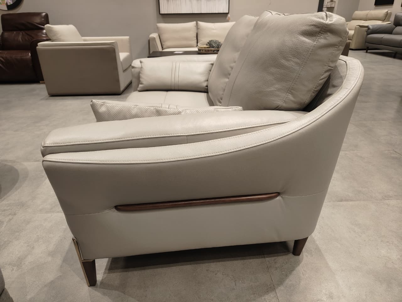 8159 - 2 SEATER - OUTLET