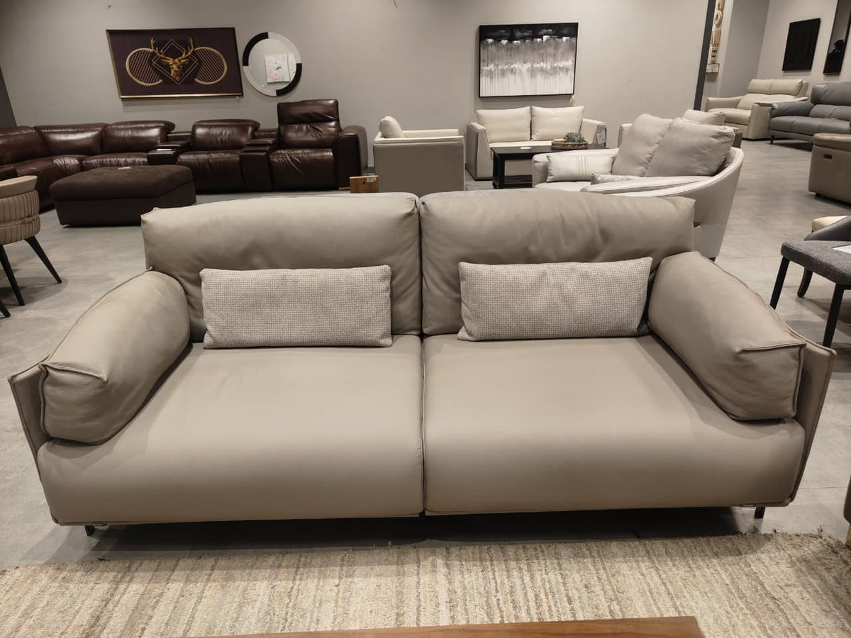 9632 - 3 SEATER - OUTLET