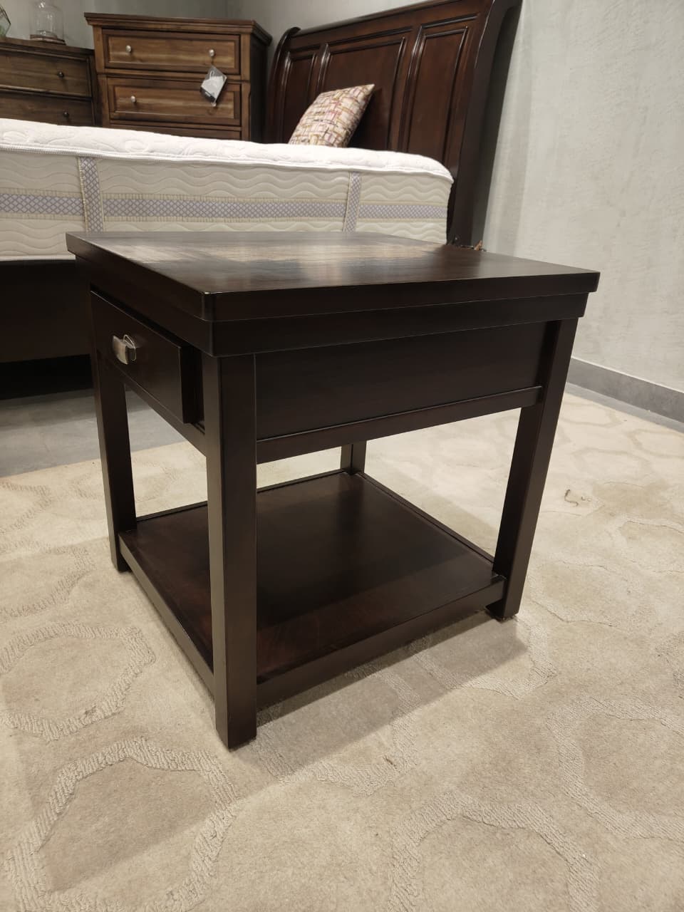 T864-3 - SIDE TABLE - OUTLET