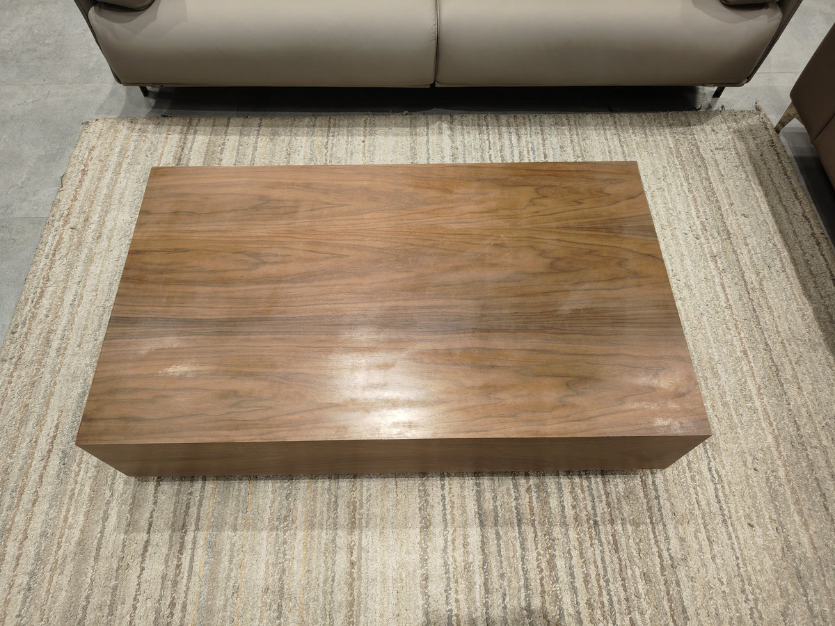 CT-091B - COFFEE TABLE - OUTLET