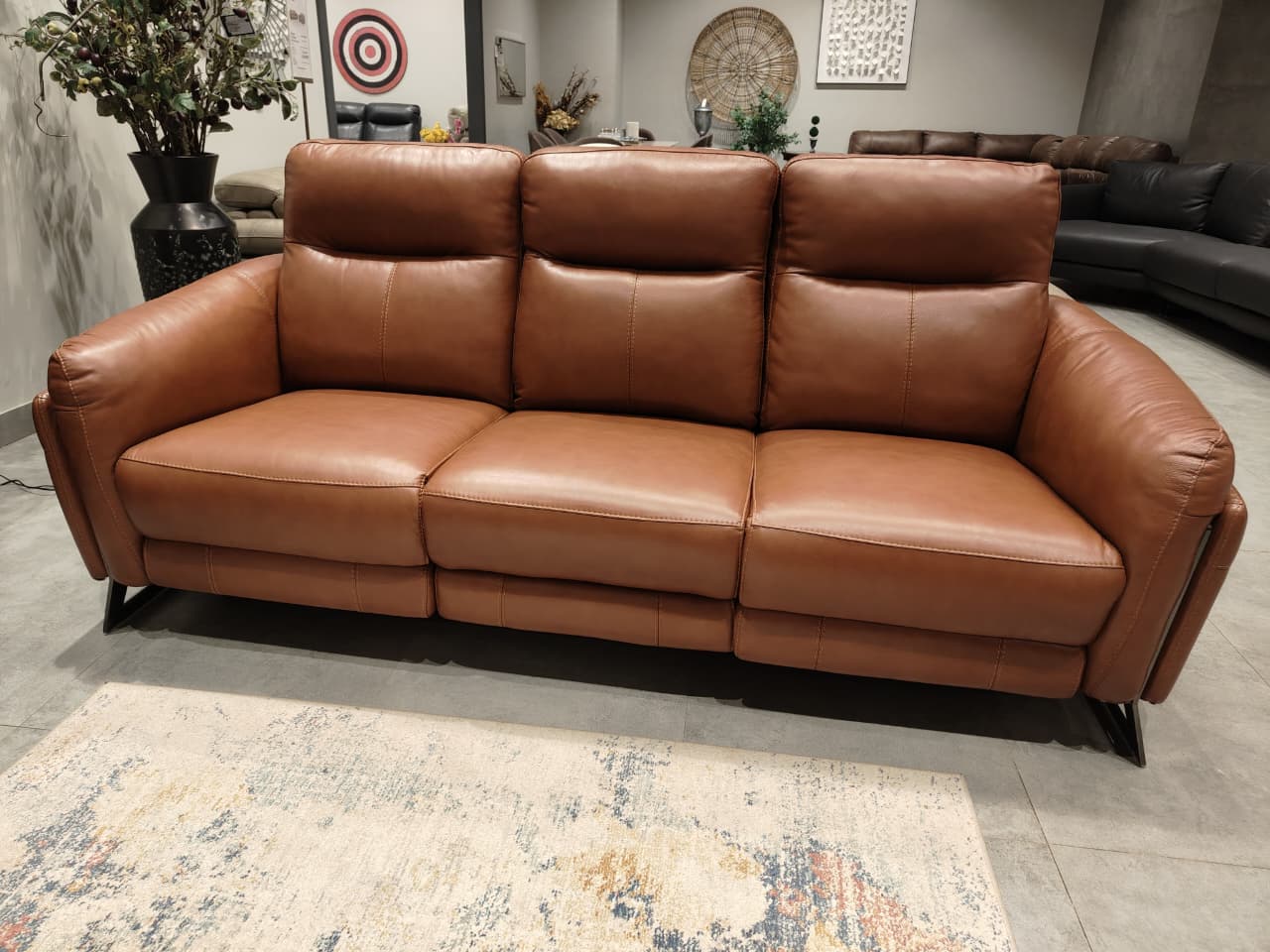 RS-12425-Y - 3 SEATER RECLINER (ELECTRIC) - OUTLET