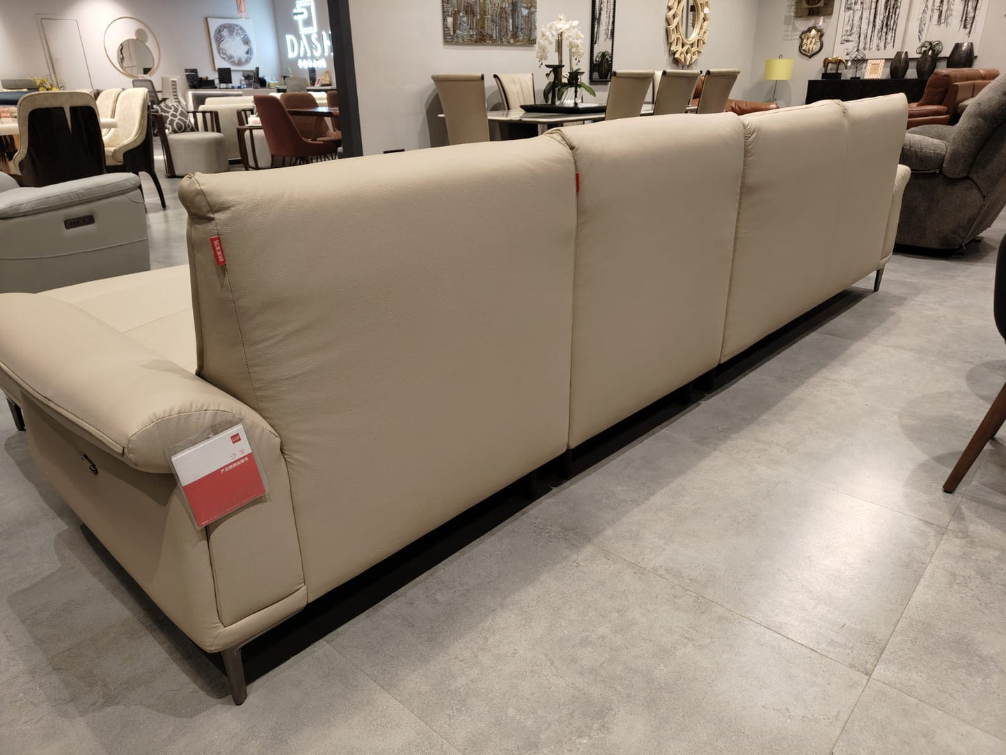8202 - 4.5 SEATER+CHAISE - OUTLET