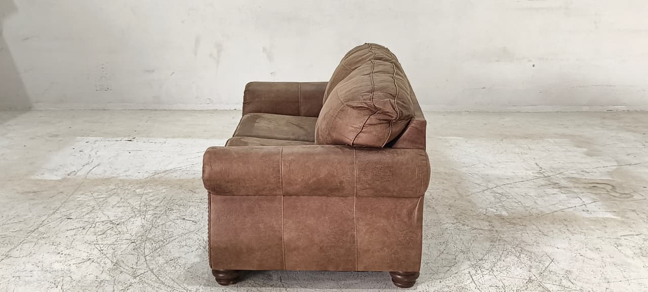 3190135 - 2 SEATER - BLR WH