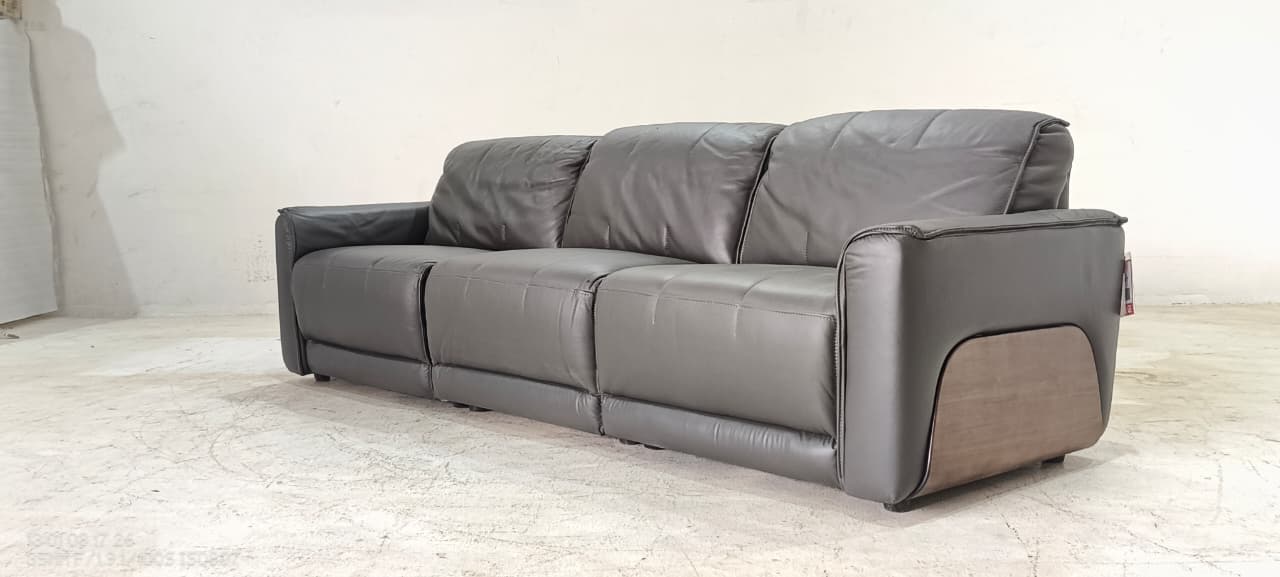 KG.8003 - 3 SEATER - BLR WH