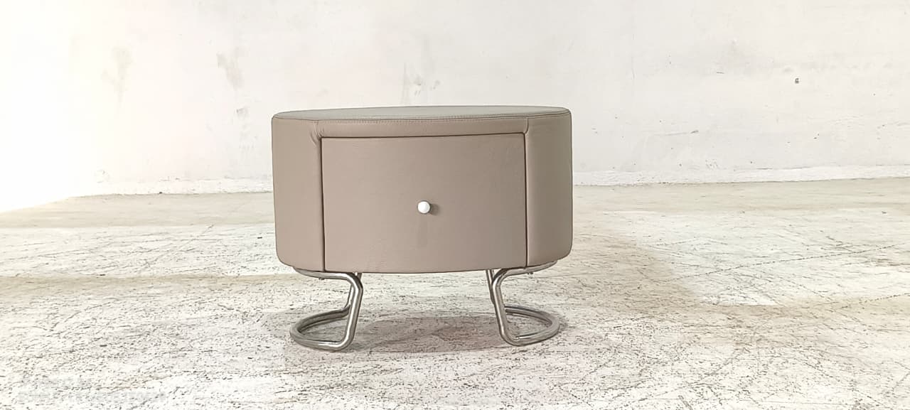 D-220 - NIGHT STAND - BLR WH