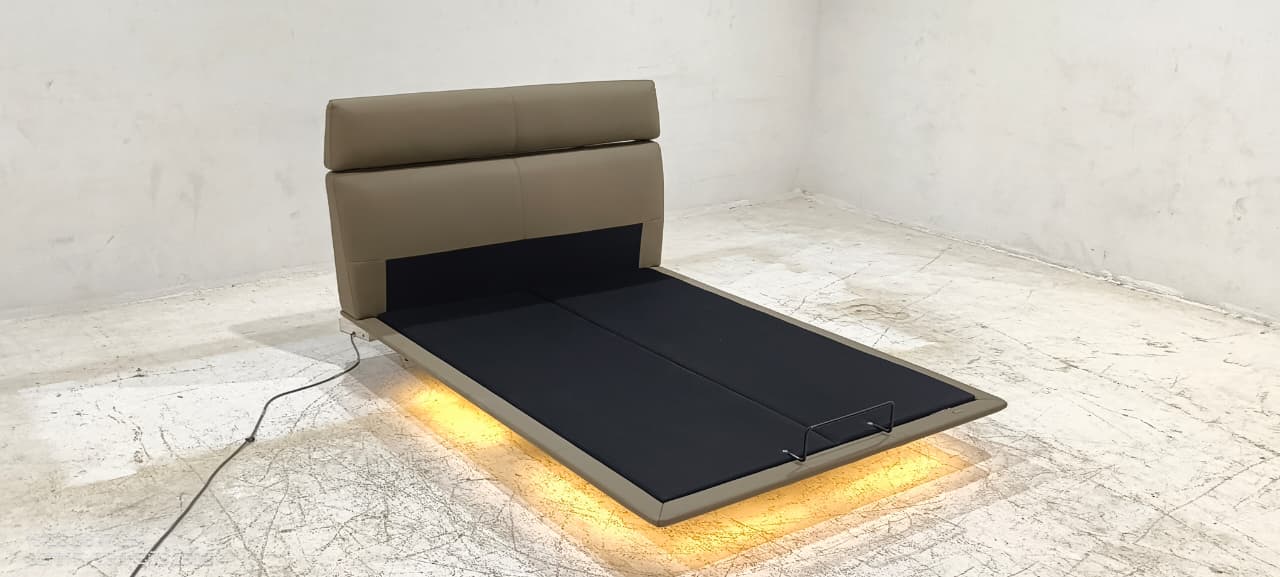 DC2201 - QUEEN BED - BLR WH