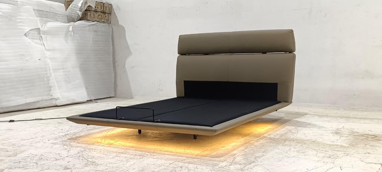 DC2201 - QUEEN BED - BLR WH