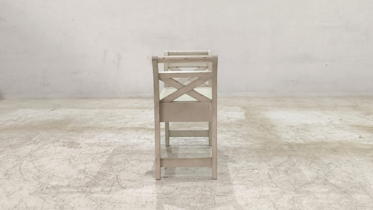 A4000036 - ACCENT CHAIR - BLR WH