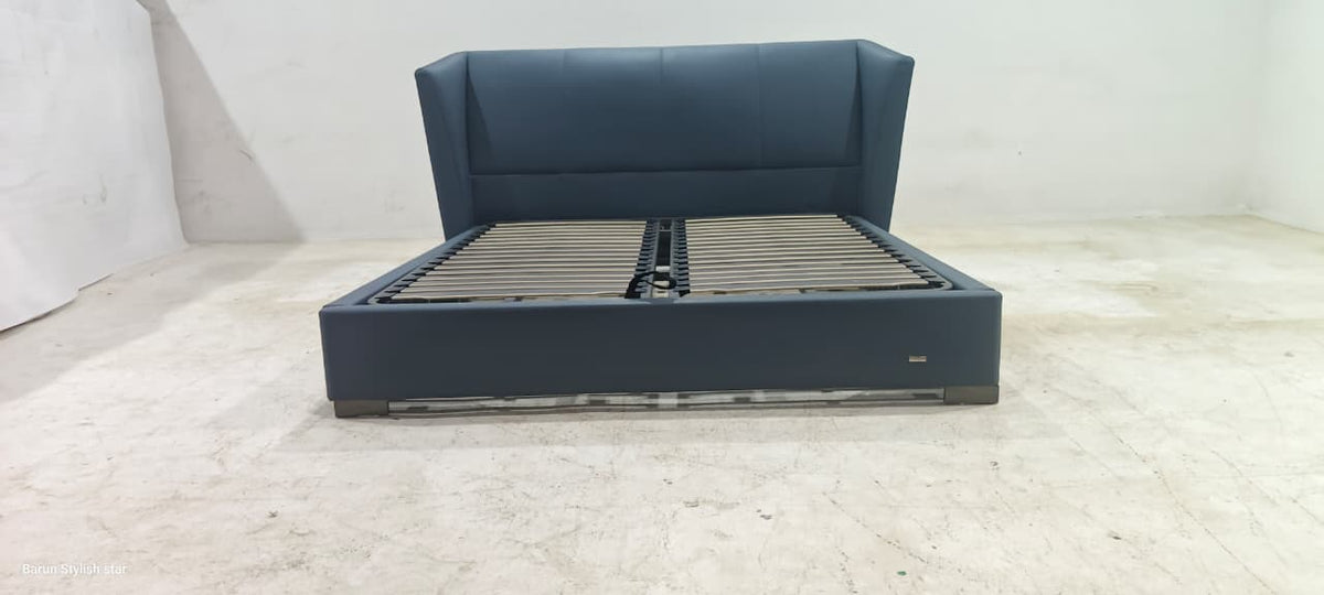 HC9039-18 - KING BED - BLR WH