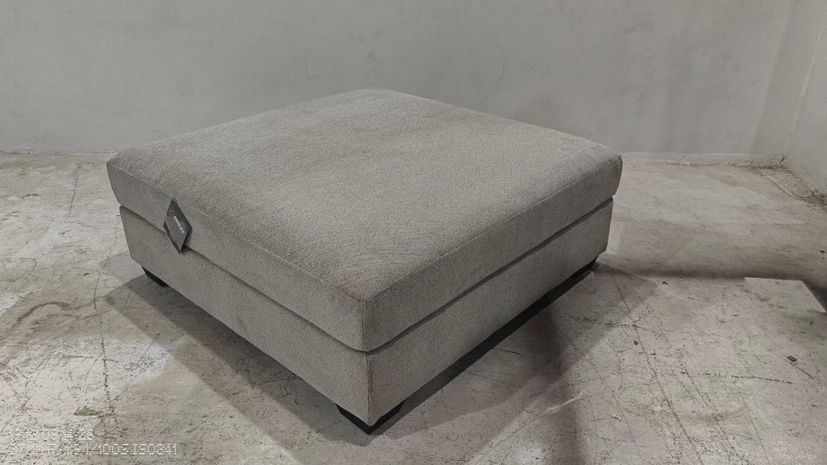 6152008 - OTTOMAN - BLR WH