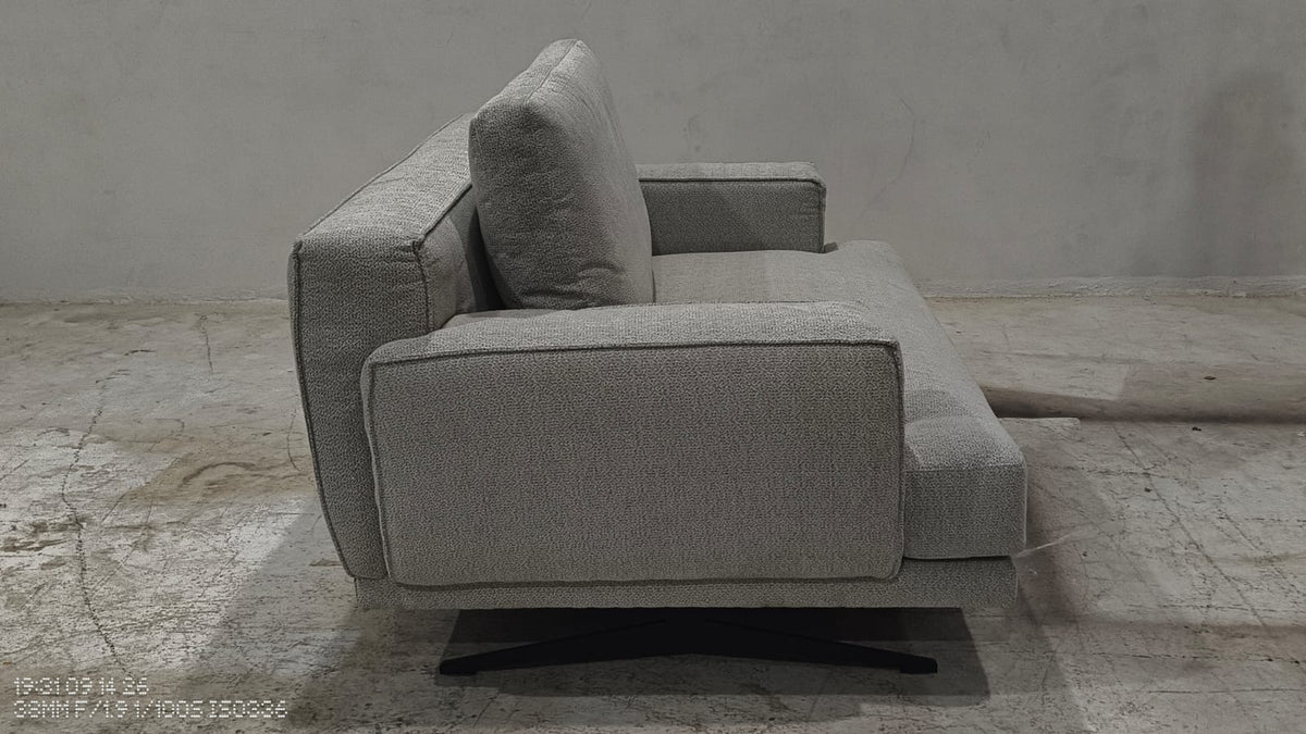 U6820335 - 2 SEATER - BLR WH
