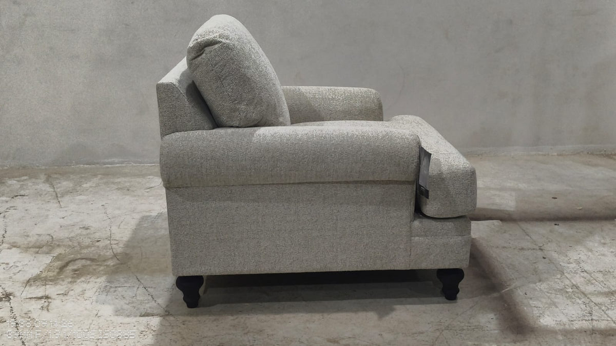 3570220(2) - 1 SEATER - BLR WH