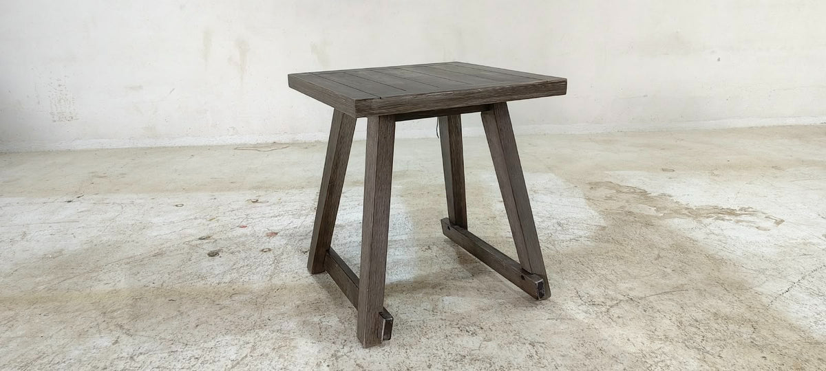T351-13 - SIDE TABLE -  BLR WH