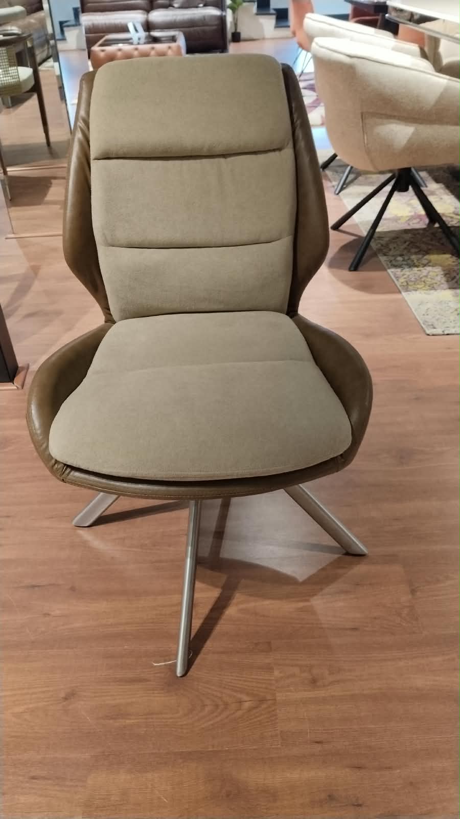 VD9638(4) - DINING CHAIR - HYD DASH(BESPOKE)