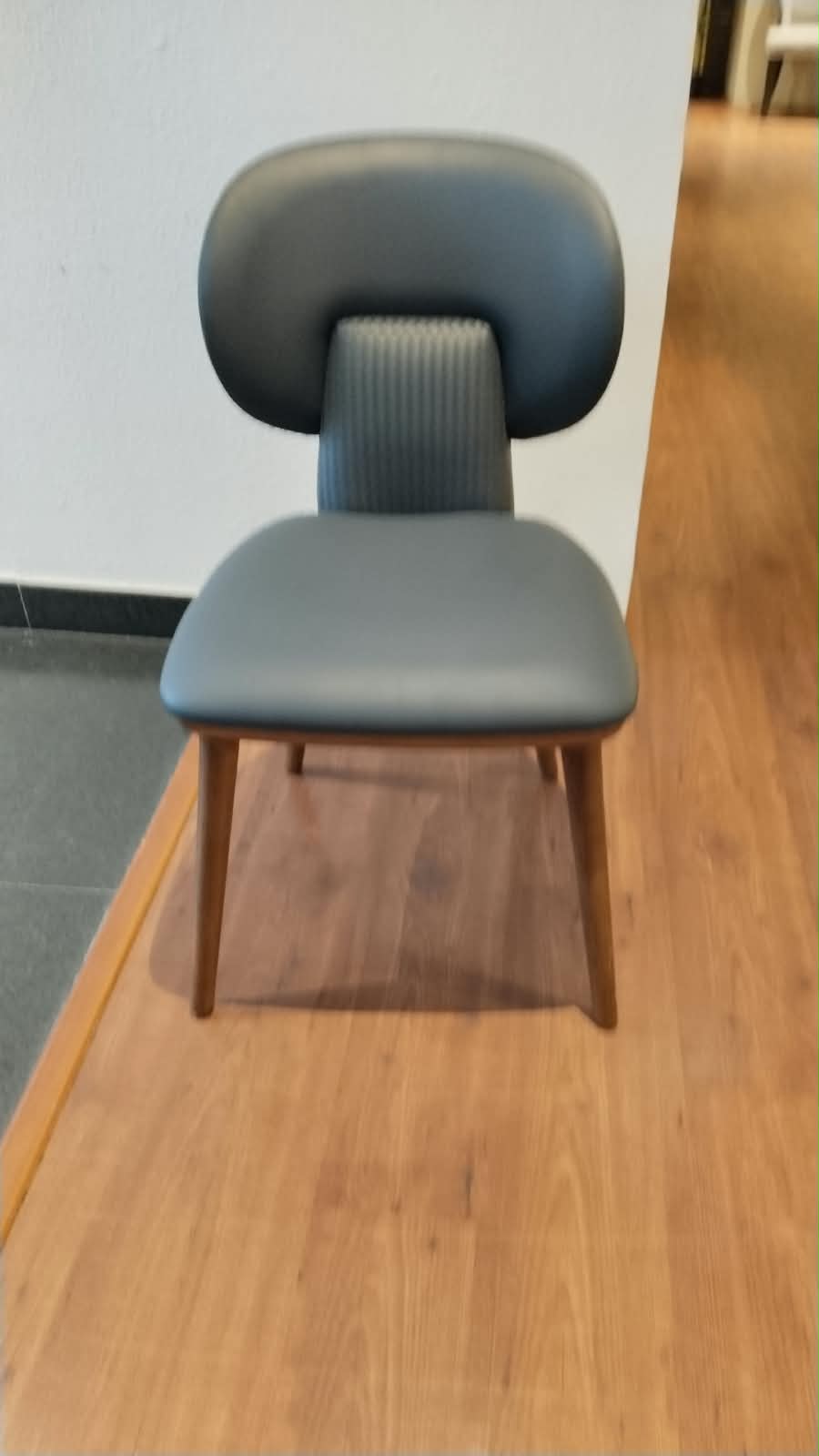 C088(1) - DINING CHAIR - HYD DASH(BESPOKE)