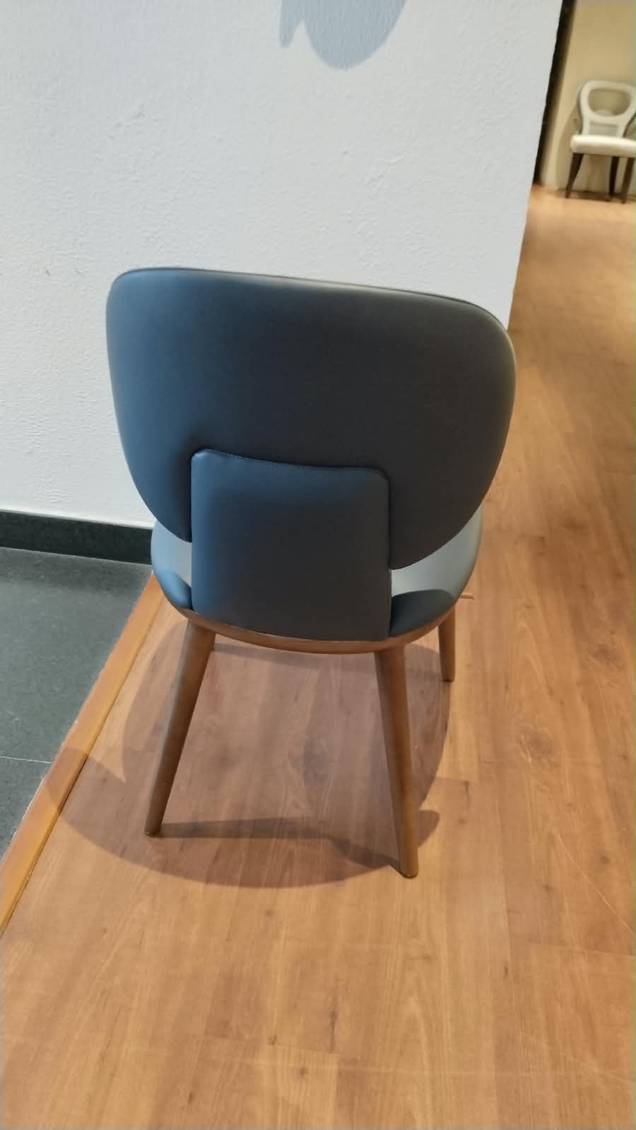 C088(1) - DINING CHAIR - HYD DASH(BESPOKE)