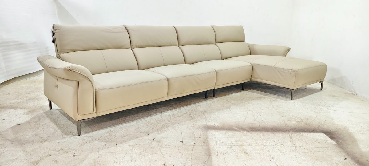 8202 - 3.5 SEATER+CHAISE - BLR WH