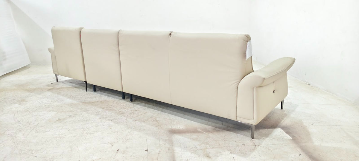 8202 - 3.5 SEATER+CHAISE - BLR WH