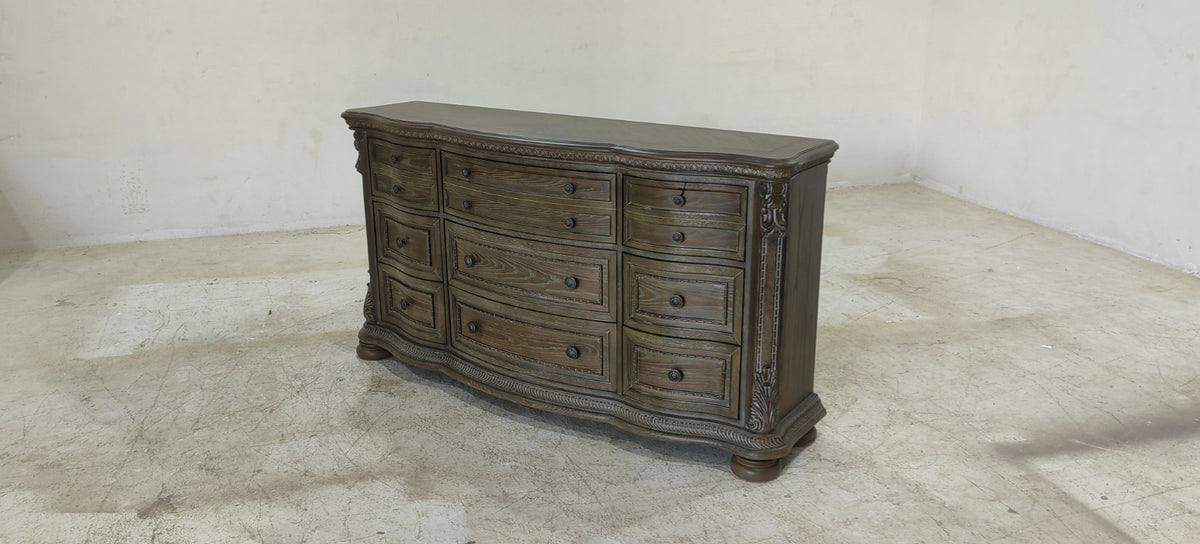 B803-31 - DRESSER - BLR WH