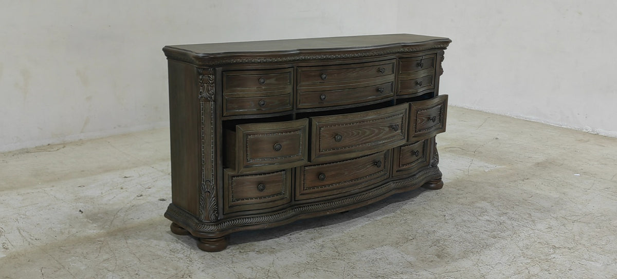 B803-31 - DRESSER - BLR WH