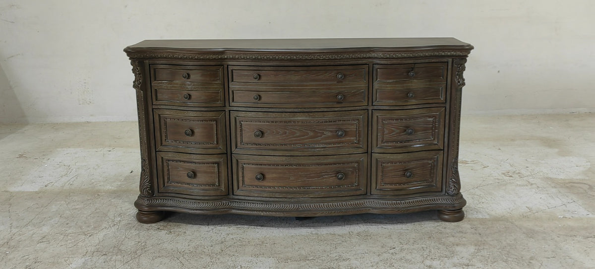 B803-31 - DRESSER - BLR WH