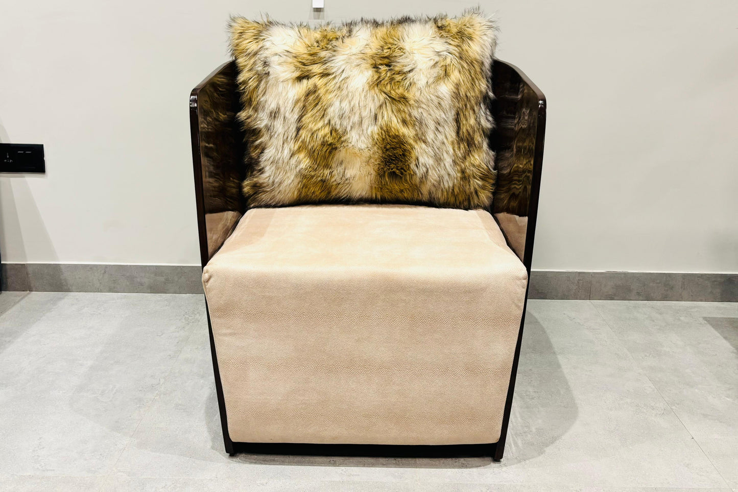 BENTLEY(2) - ACCENT CHAIR - OUTLET