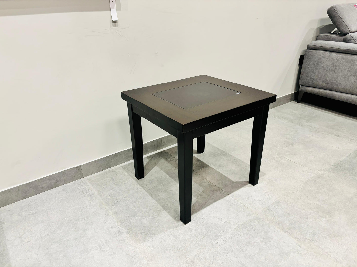T281-13(3) - SIDE TABLE - OUTLET