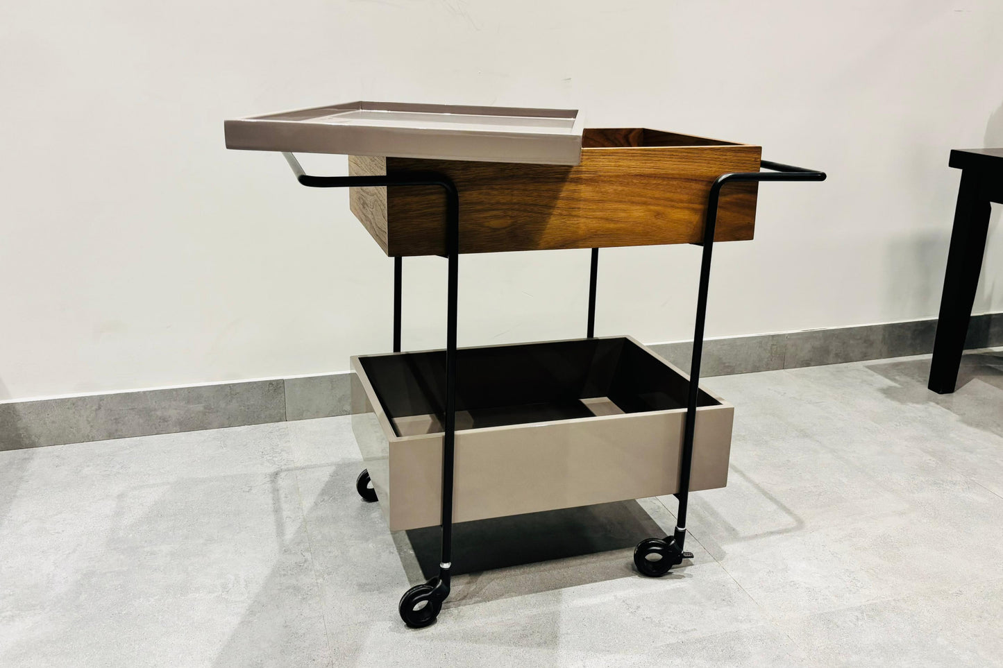 CT390 - SIDE TABLE - NAR