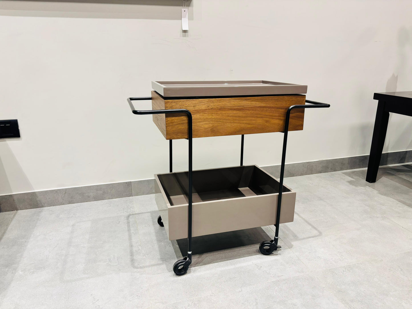 CT390 - SIDE TABLE - NAR