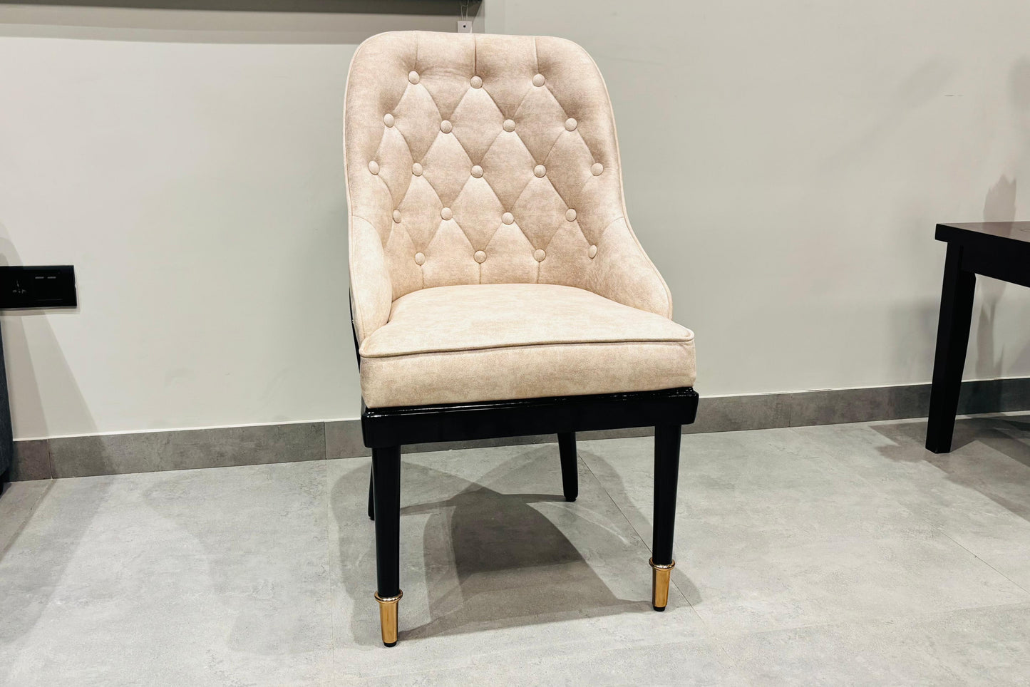 LUXXU(6) - DINING CHAIR - OUTLET
