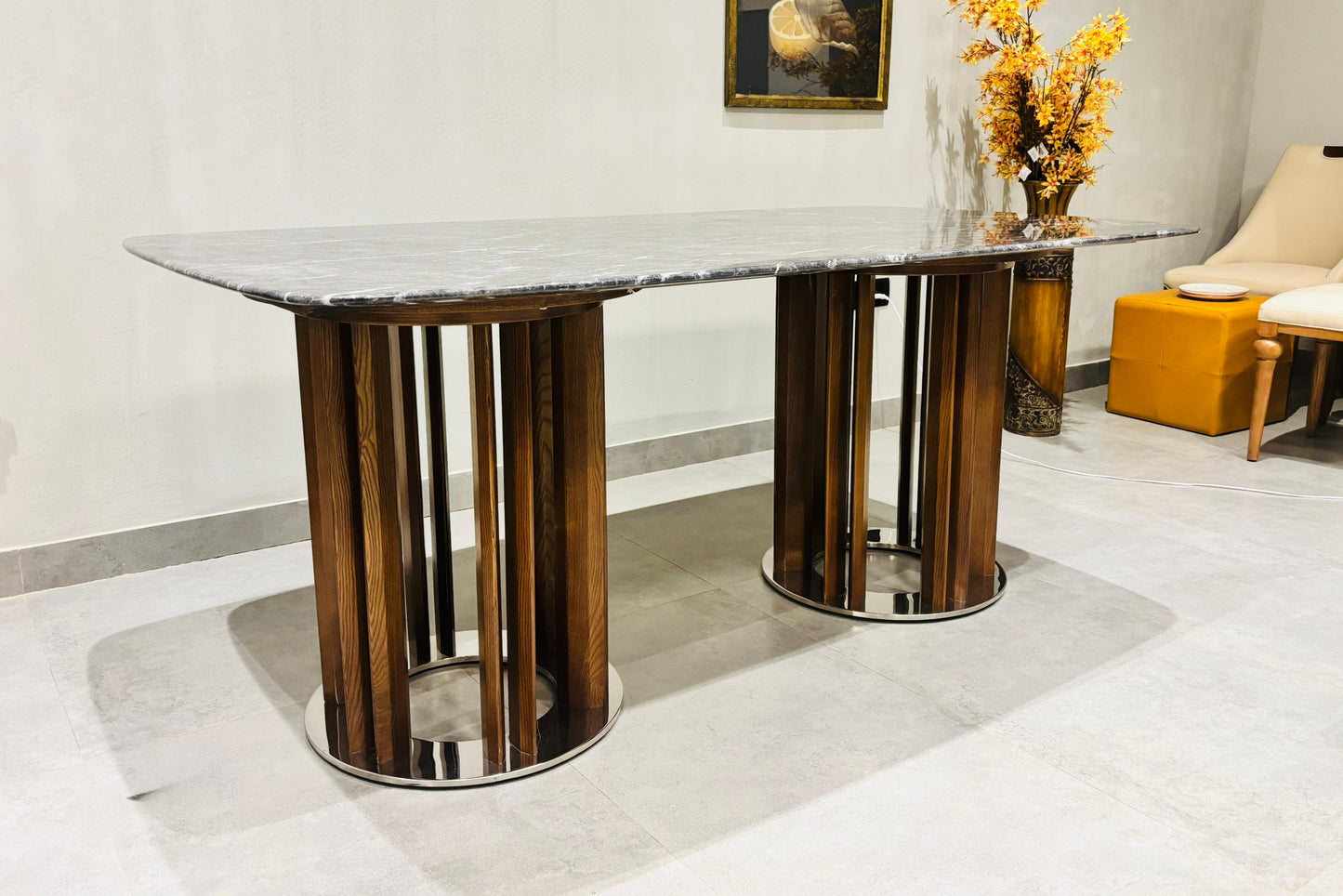 SC-869 - DINING TABLE - OUTLET