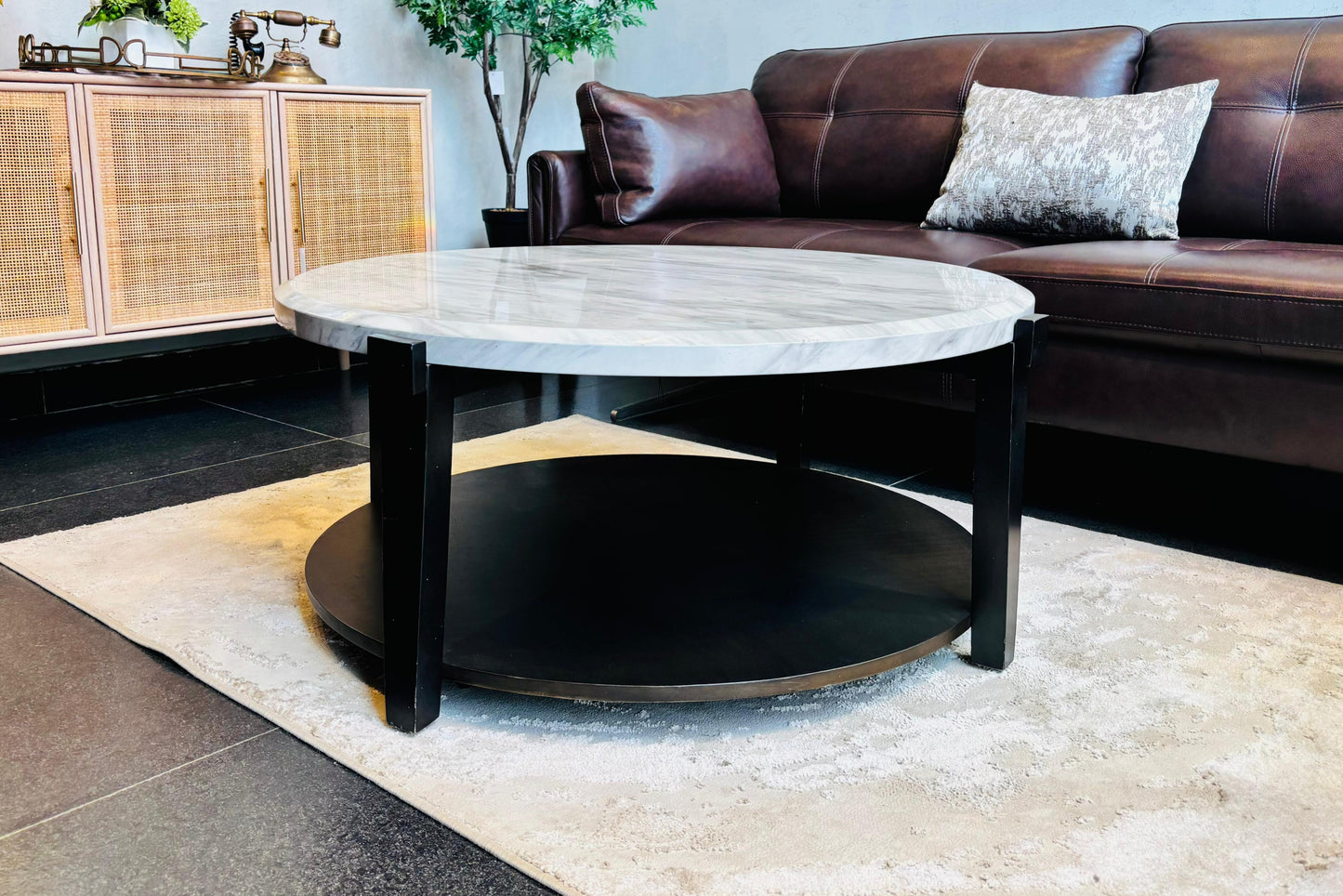 T254-8 - CENTRE TABLE - OUTLET