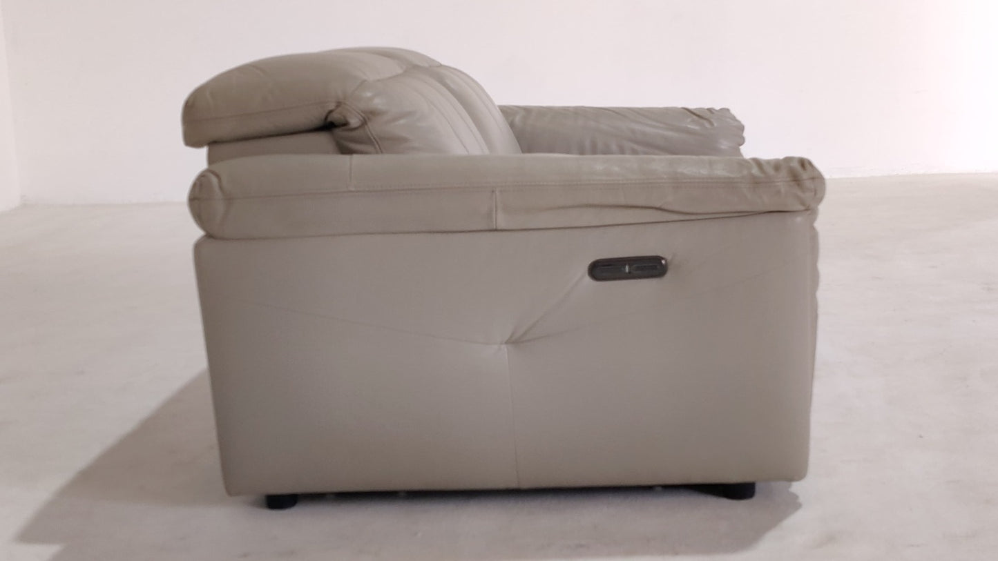 KM.5033 - 2 SEATER RECLINER(ELECTRIC) - OUTLET