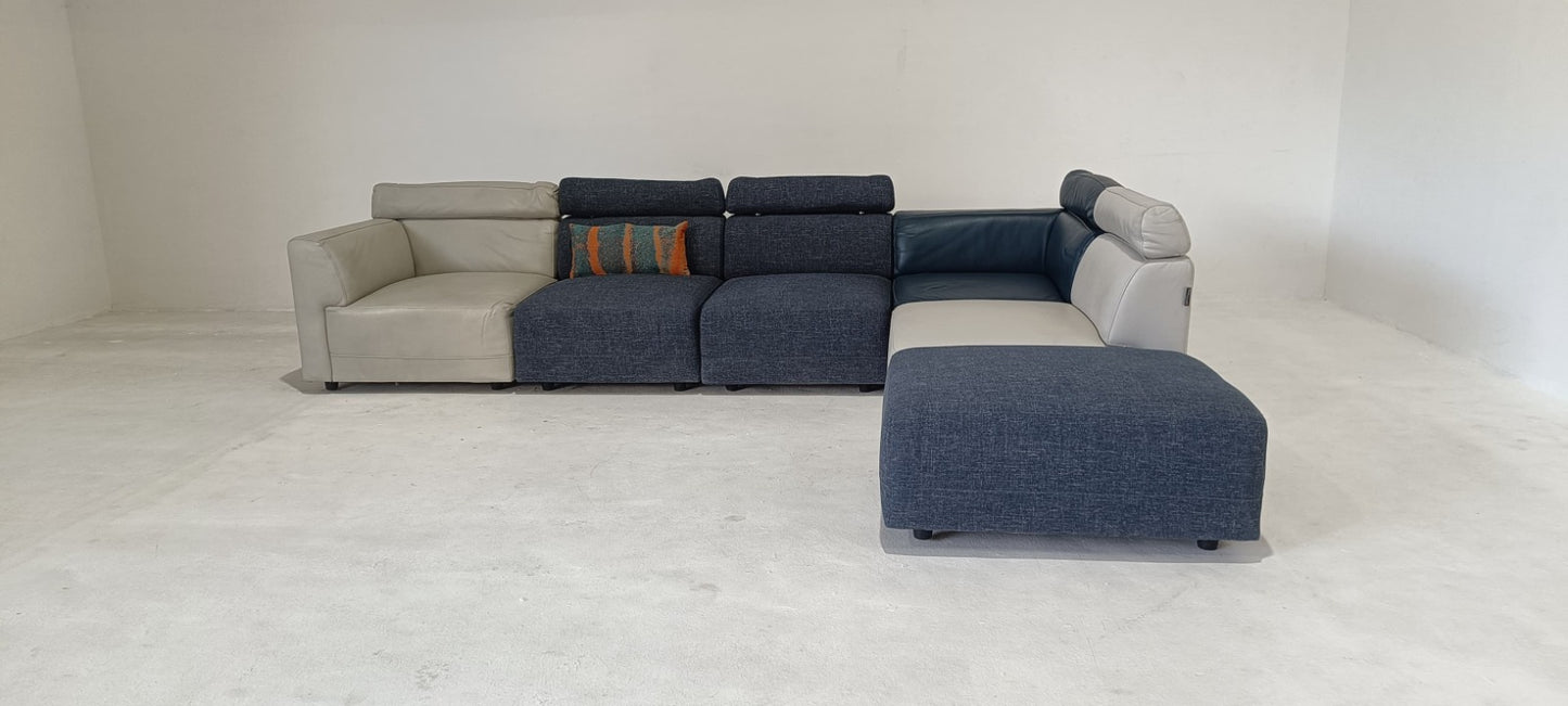 5627 - 4 SEATER + OTTOMAN - BLR WH