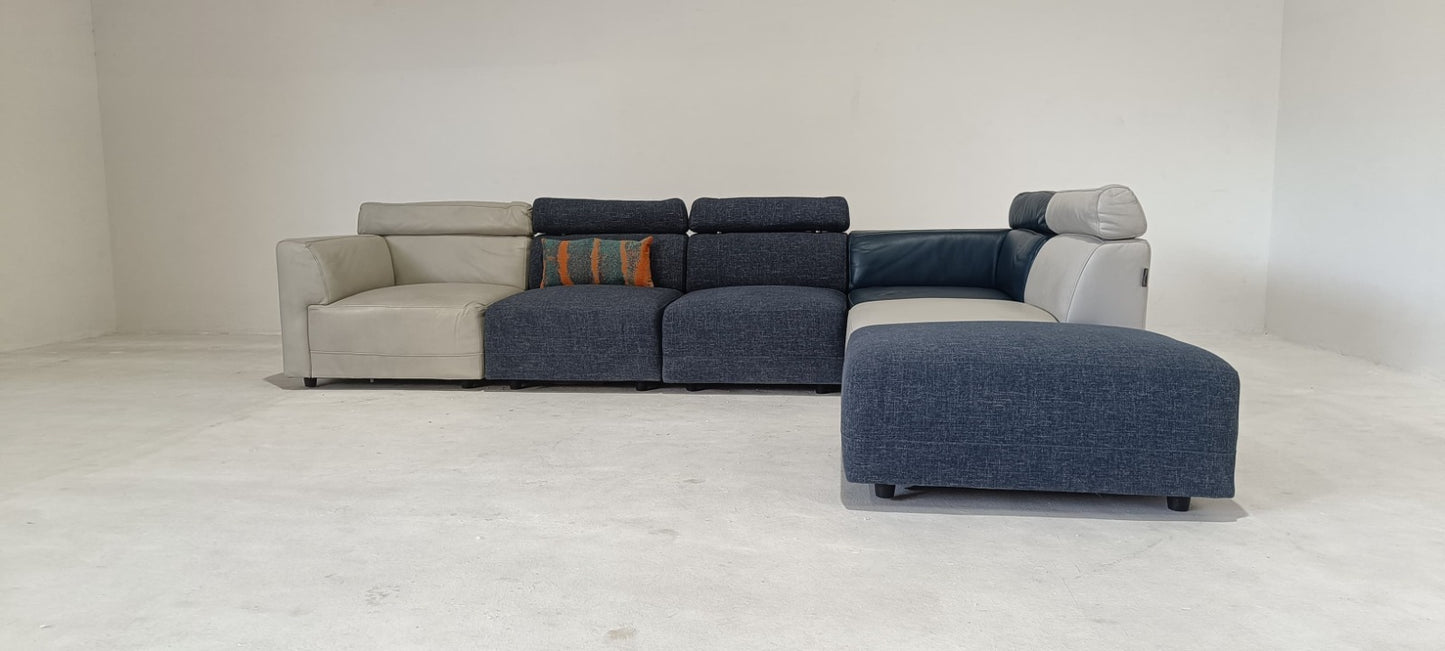 5627 - 4 SEATER + OTTOMAN - BLR WH