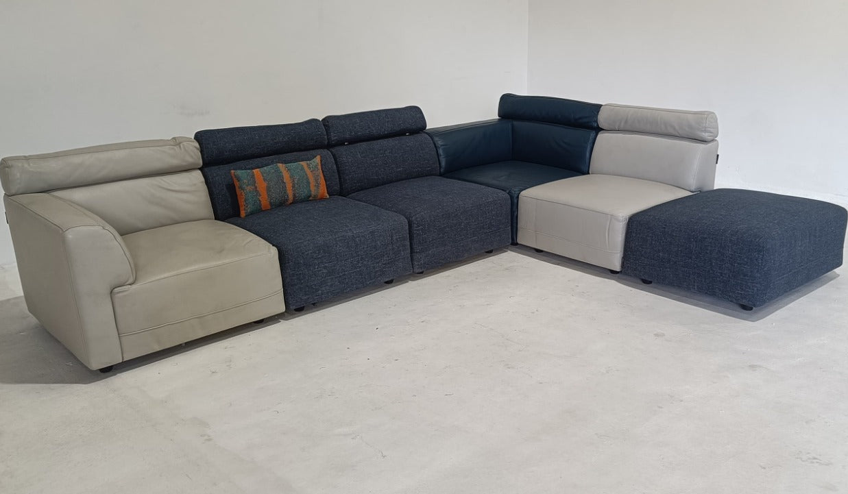 5627 - 4 SEATER + OTTOMAN - BLR WH