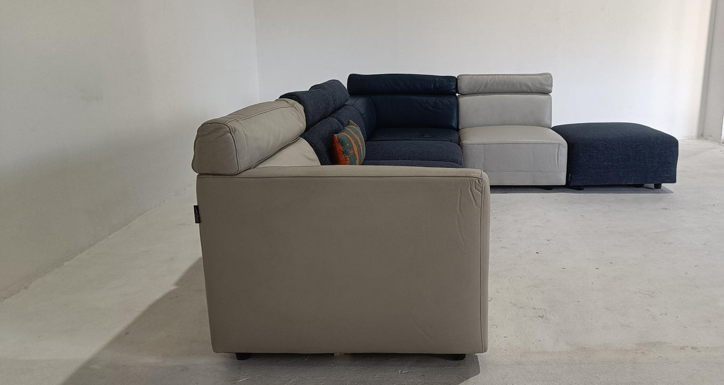 5627 - 4 SEATER + OTTOMAN - BLR WH