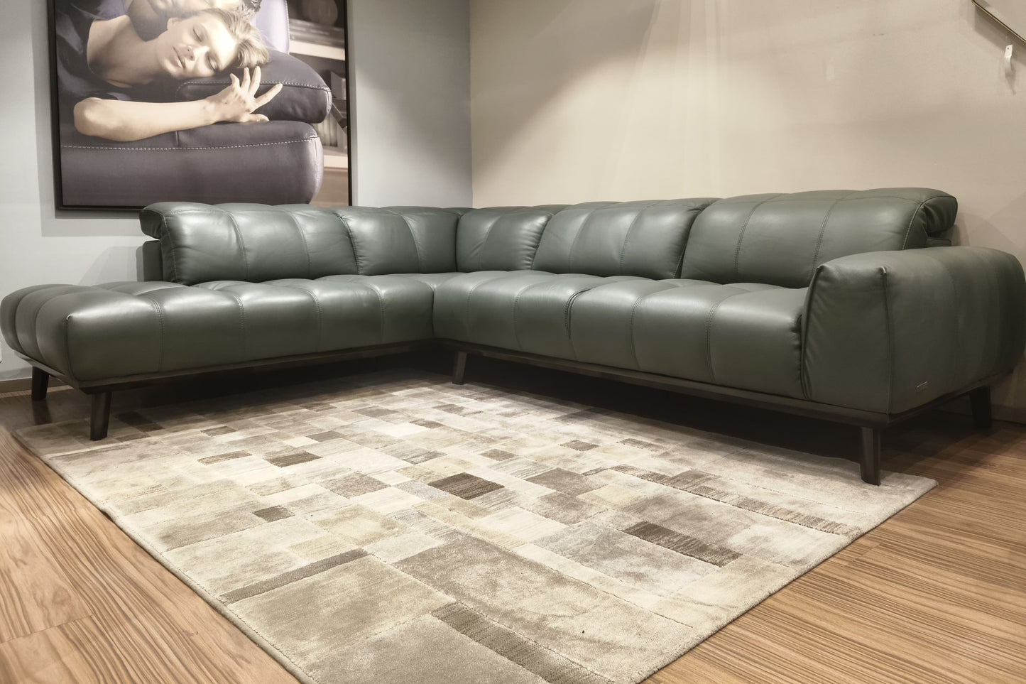 C141 - 3 SEATER + CHAISE - BTM